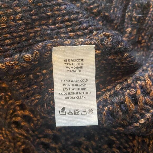 Anthropologie Leo & Sage | Sleeveless Sweater Vest Open Crochet Navy/Copper - Picture 10 of 10